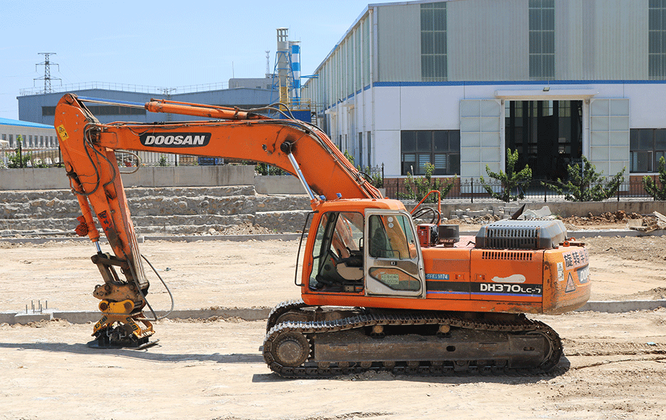 excavator-hydraulic-compactor